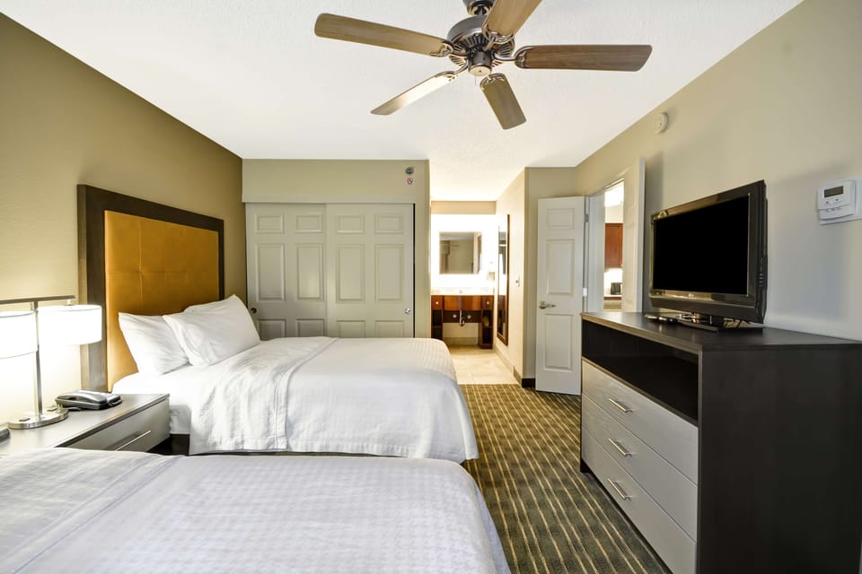 1 bedroom, in-room safe, desk, iron/ironing board