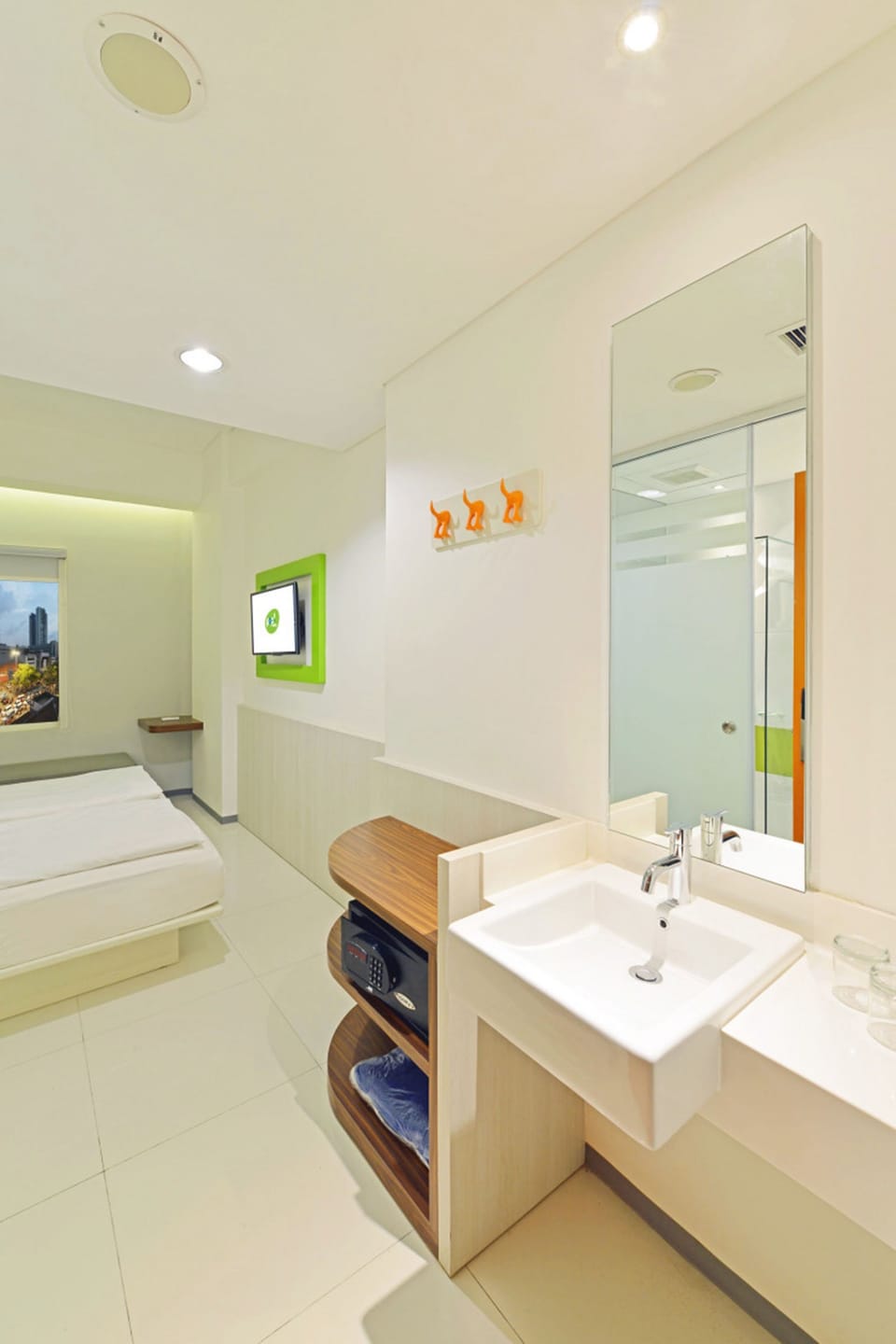 Shower, towels, soap, shampoo