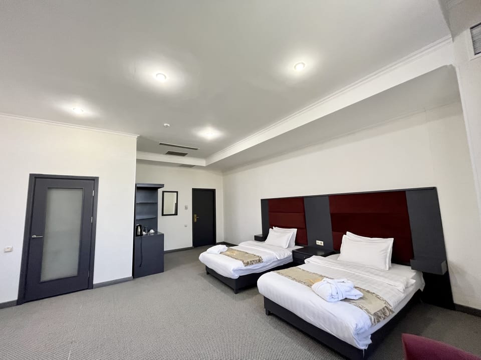 Superior Twin Room | In-room safe, desk, iron/ironing board, free WiFi