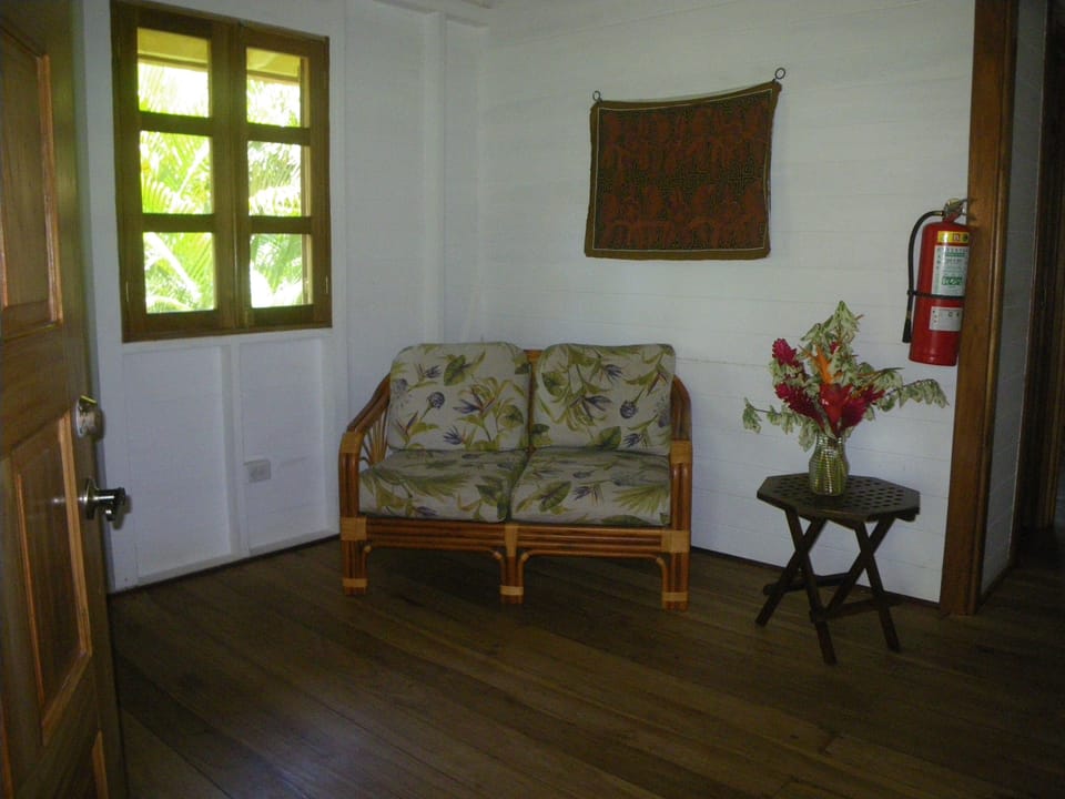 Panoramic Cabin | Living area