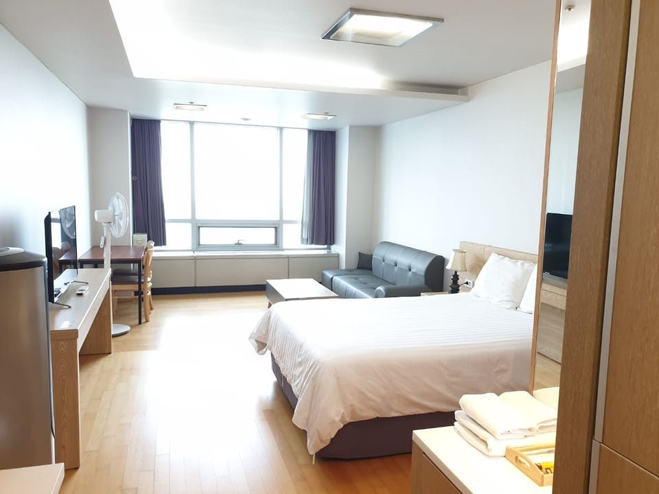 Double Room | Premium bedding, down comforters, individually decorated