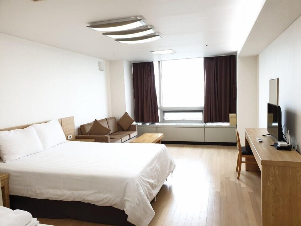 Double Room | Premium bedding, down comforters, individually decorated