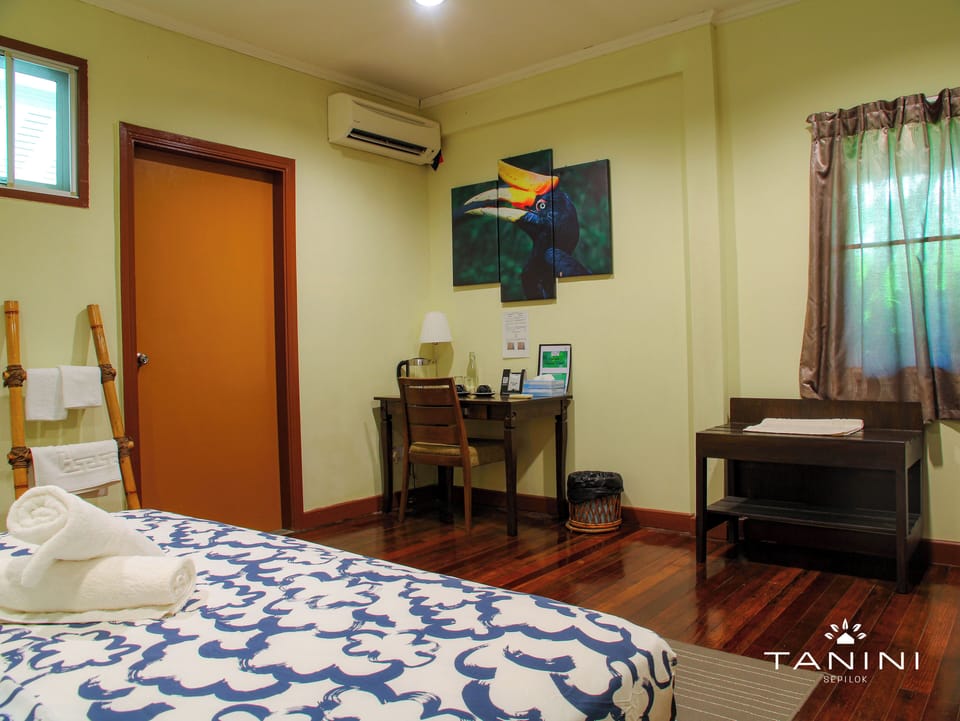 Double Room | Rollaway beds, free WiFi, bed sheets