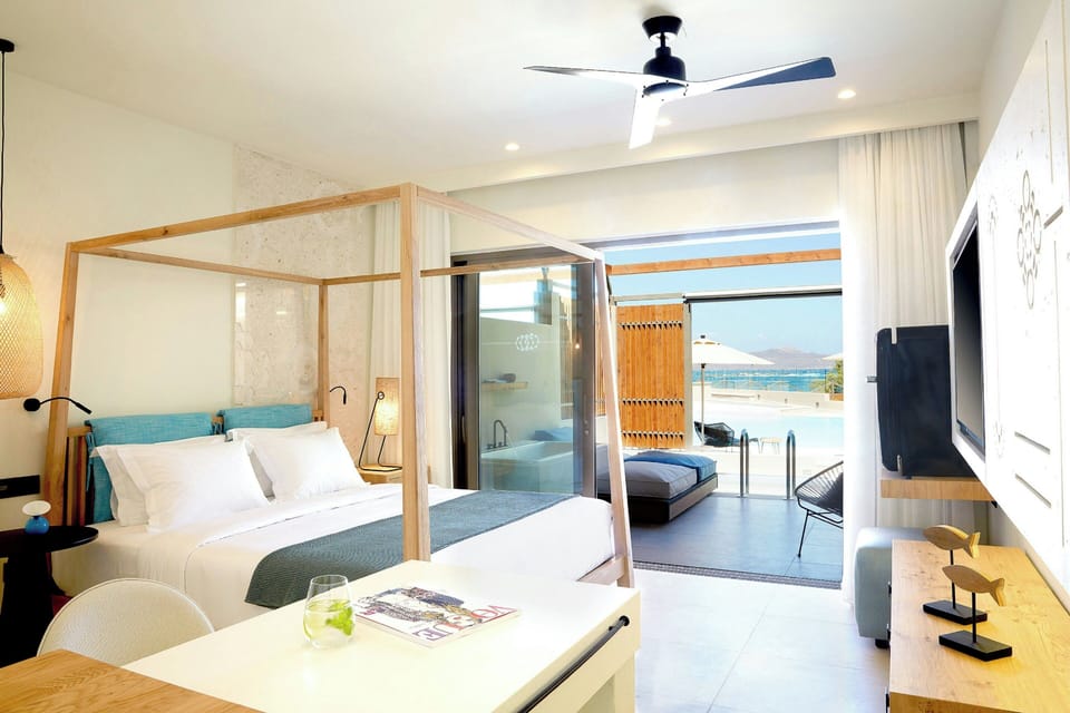 Room, Sea View (Upbeat Retreat, Sea View with Plunge) | Premium bedding, down comforters, minibar, in-room safe