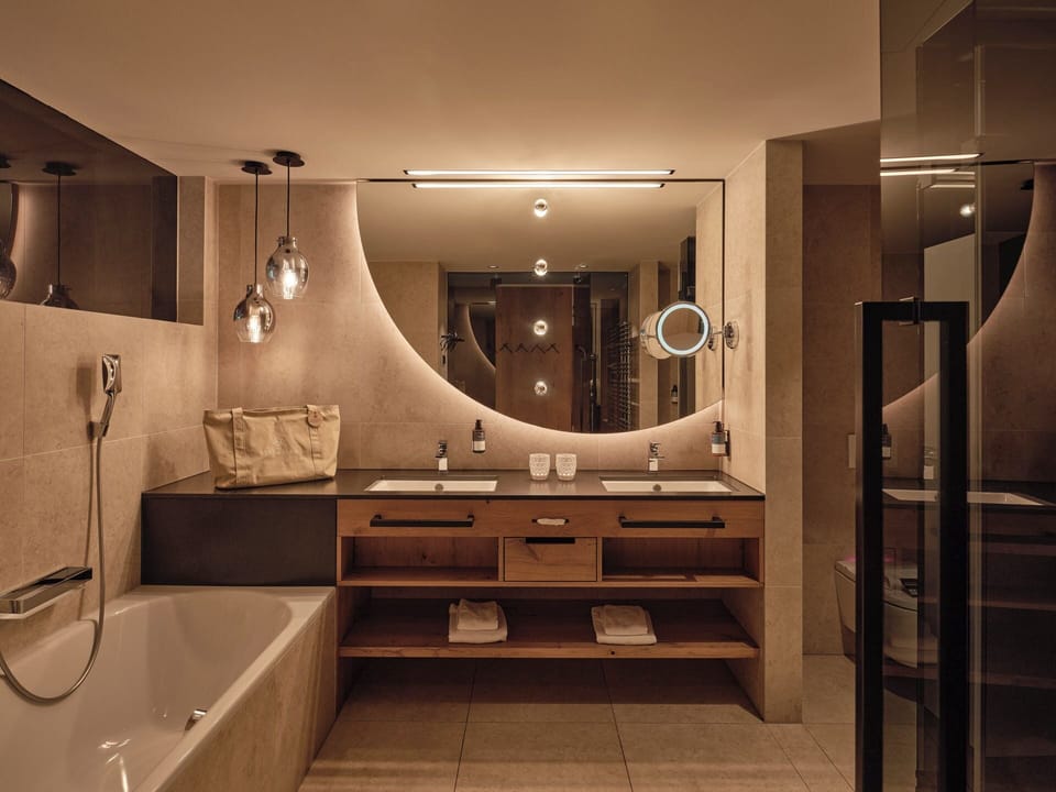 Separate tub and shower, free toiletries, hair dryer, bathrobes