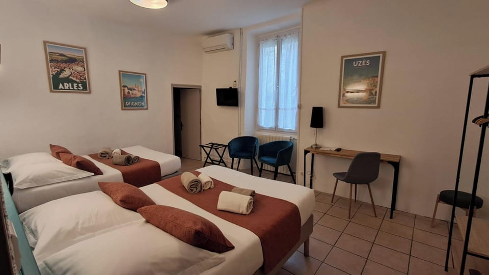 Family Room | Select Comfort beds, desk, soundproofing, free WiFi