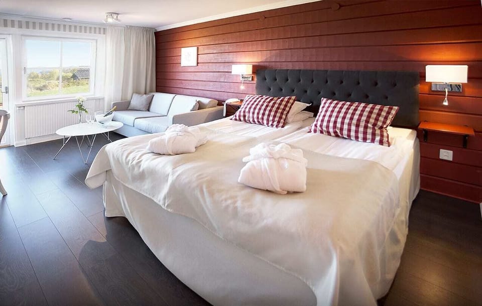 Junior Studio (Mini, Pets not allowed) | Premium bedding, minibar, desk, iron/ironing board (on request)