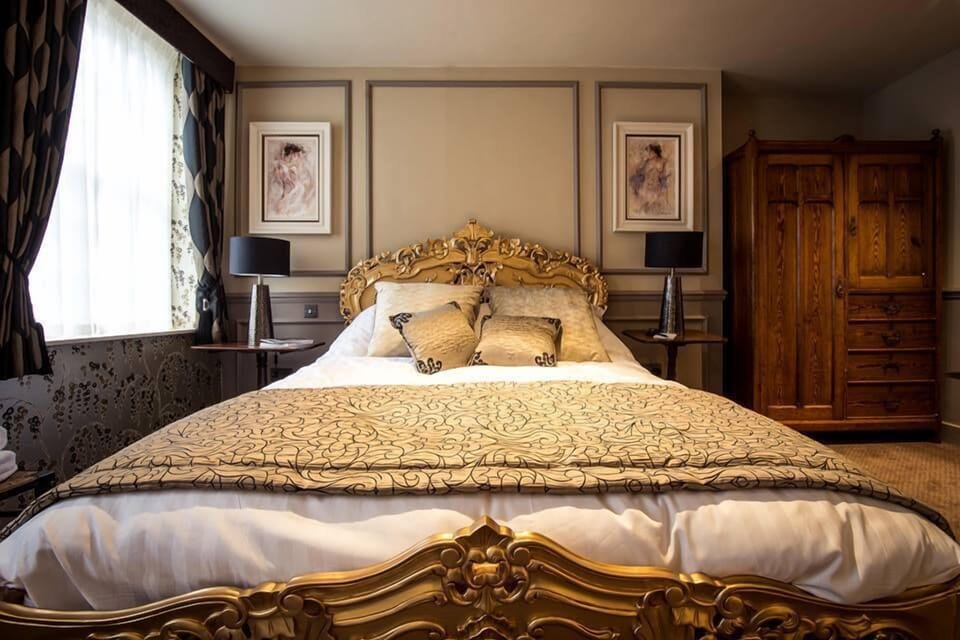 Double Room (The Elgar) | Premium bedding, iron/ironing board, free WiFi, bed sheets