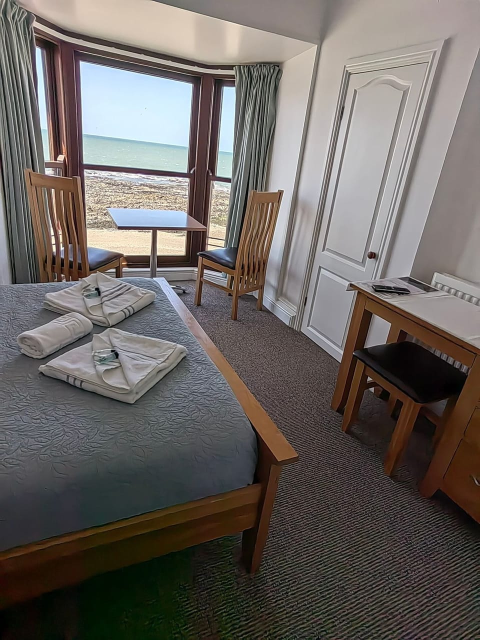 Double Room, Ensuite, Sea View | Hypo-allergenic bedding, iron/ironing board, free WiFi, bed sheets