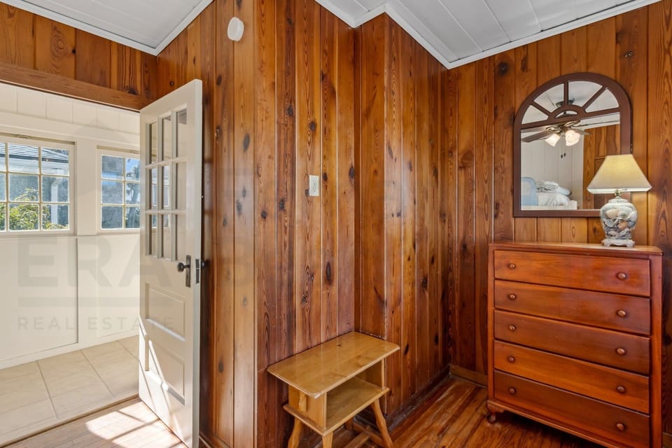 House, 5 Bedrooms | Interior