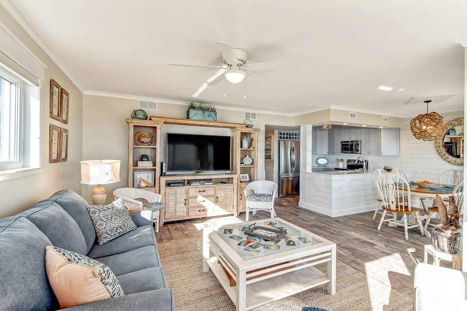 Condo, 2 Bedrooms | Living area | TV