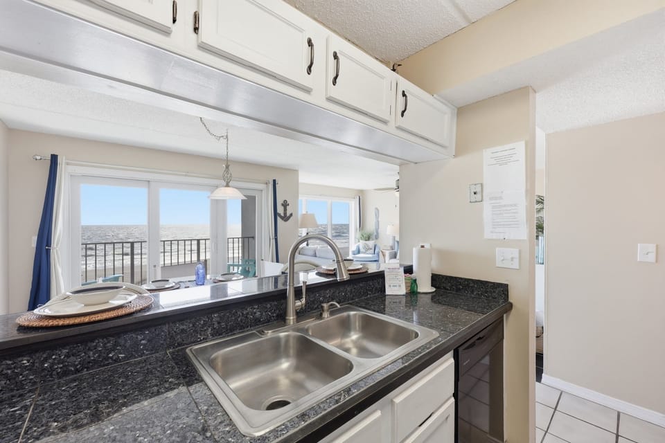 Condo, 2 Bedrooms | Private kitchen | Full-size fridge, microwave, oven, stovetop
