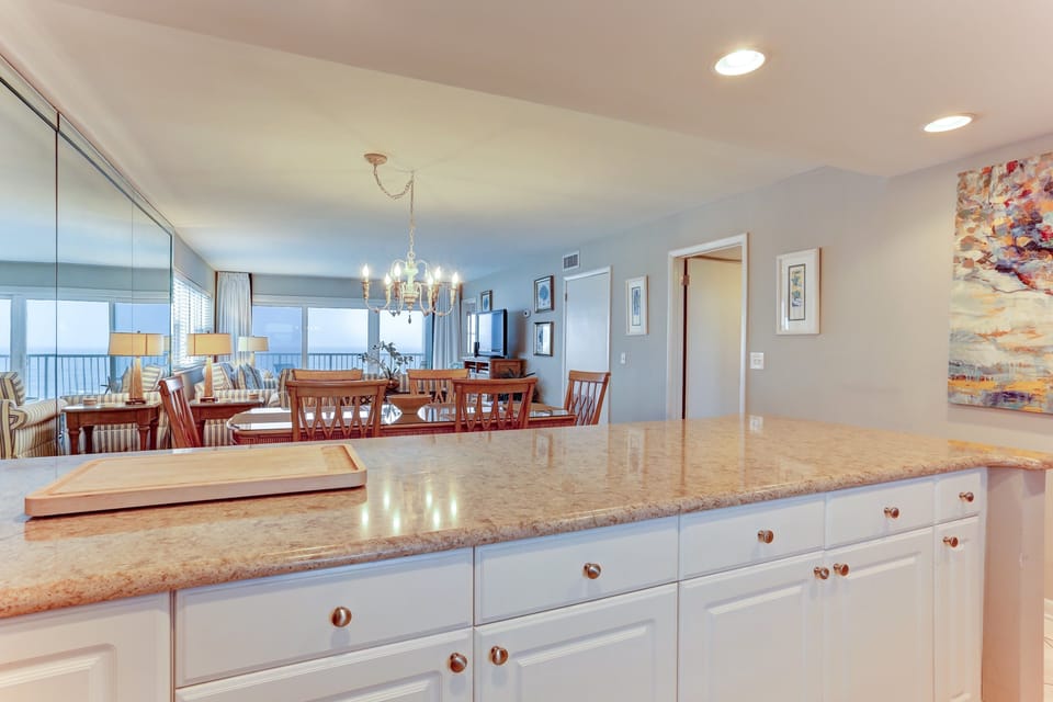 Condo, 2 Bedrooms | Interior