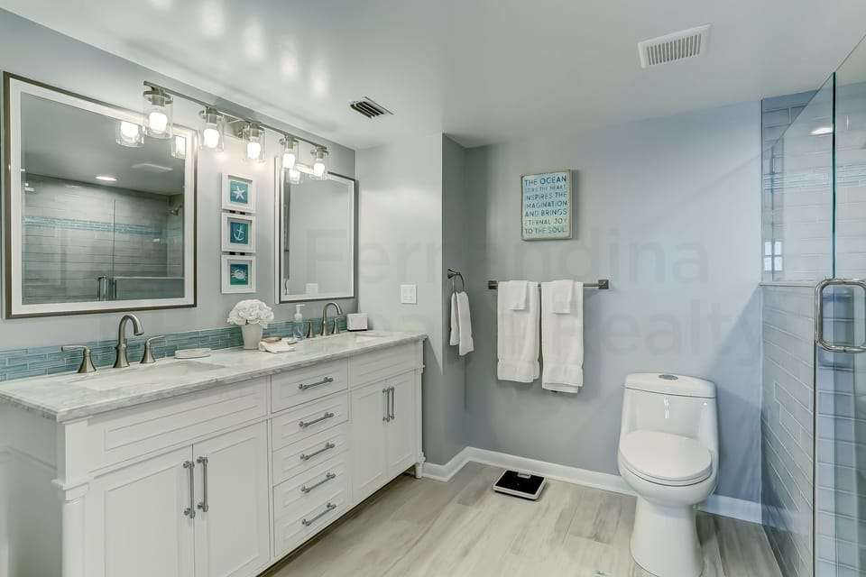 Convenience Direct Oceanfront Condo with Private Balcony by RedAwning Apartment in Fernandina Beach