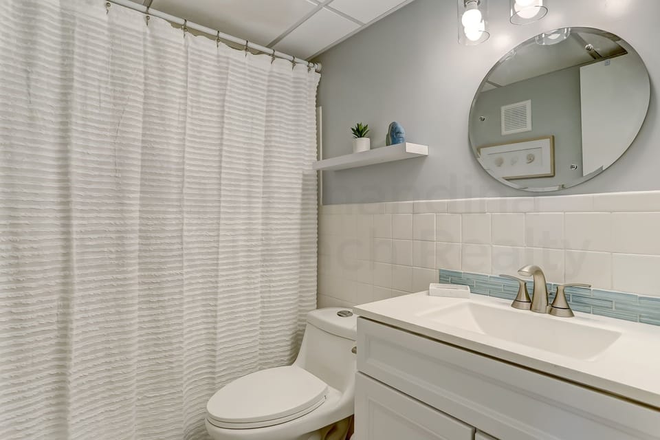Convenience Direct Oceanfront Condo with Private Balcony by RedAwning Apartment in Fernandina Beach