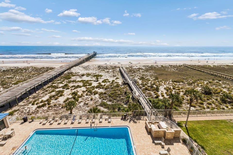 Condo, 3 Bedrooms | Pool | Outdoor pool, sun loungers