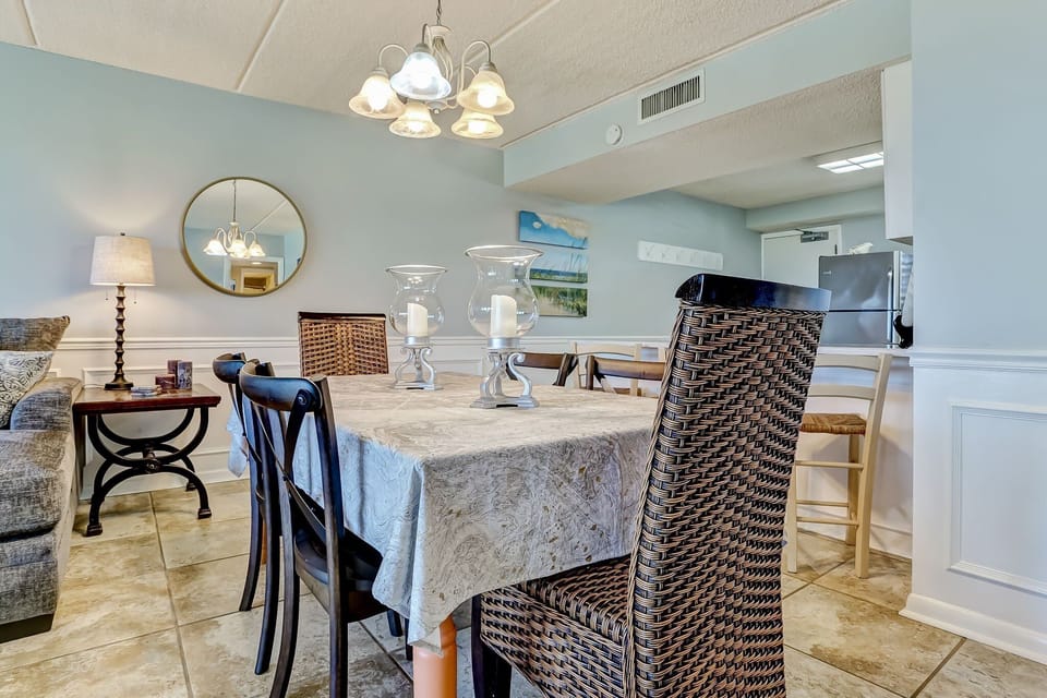 Condo, 3 Bedrooms | Dining
