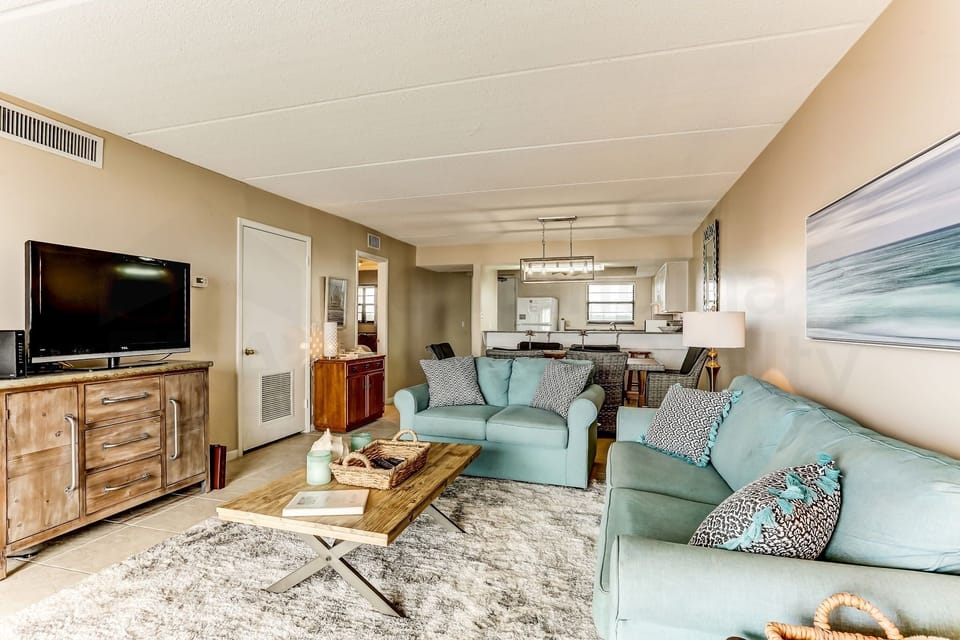Condo, 2 Bedrooms | Living area | TV, DVD player