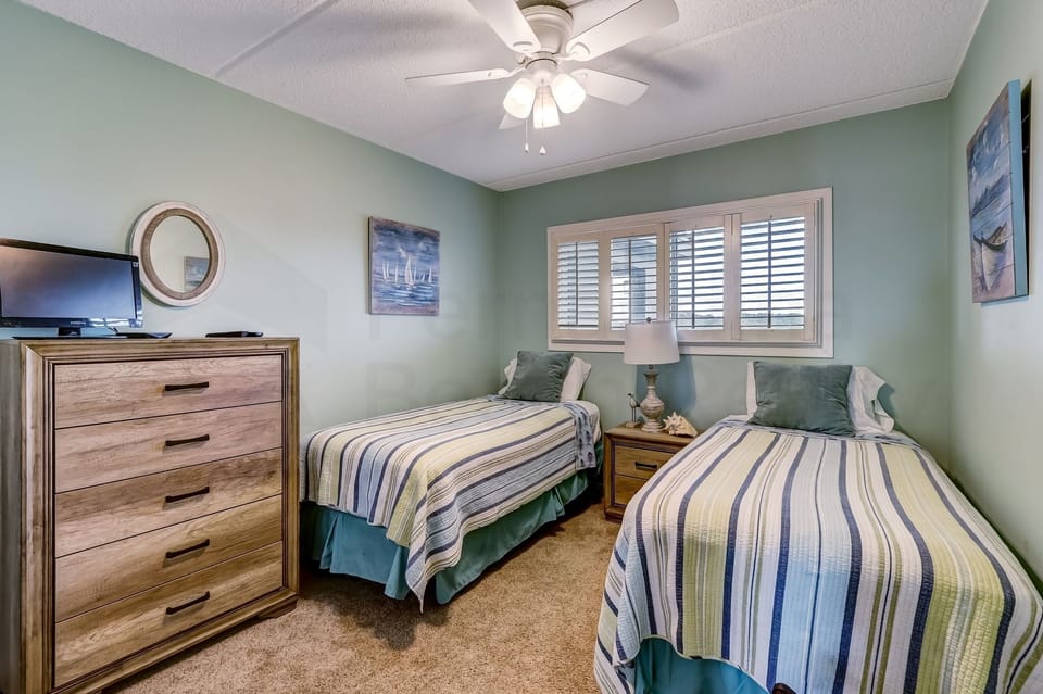 Condo, 2 Bedrooms | 2 bedrooms, free WiFi, bed sheets
