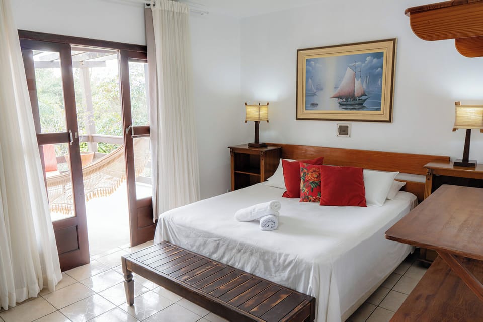 Suite Com Hidromassagem | Minibar, desk, blackout drapes, free WiFi