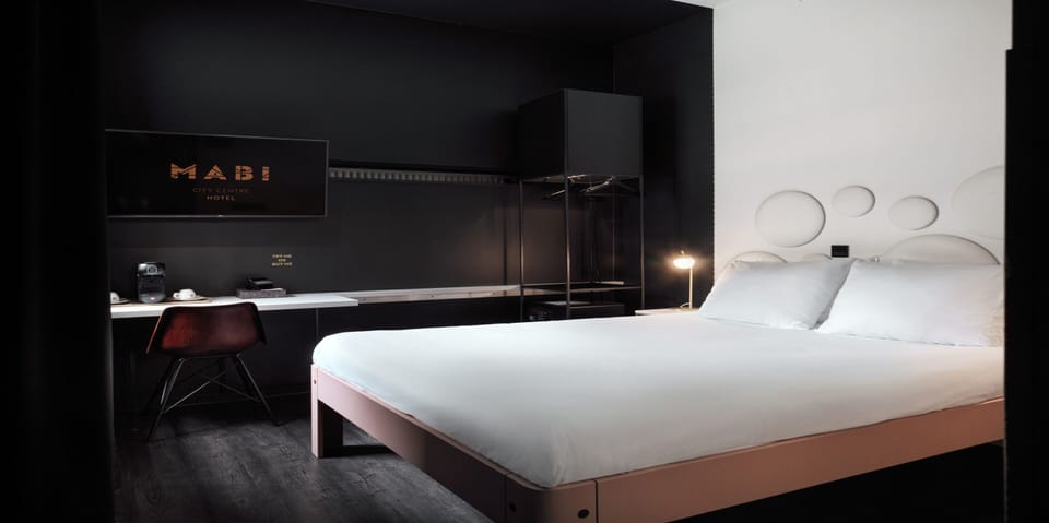 Standard Double Room, 1 Queen Bed | In-room safe, desk, iron/ironing board, cribs/infant beds