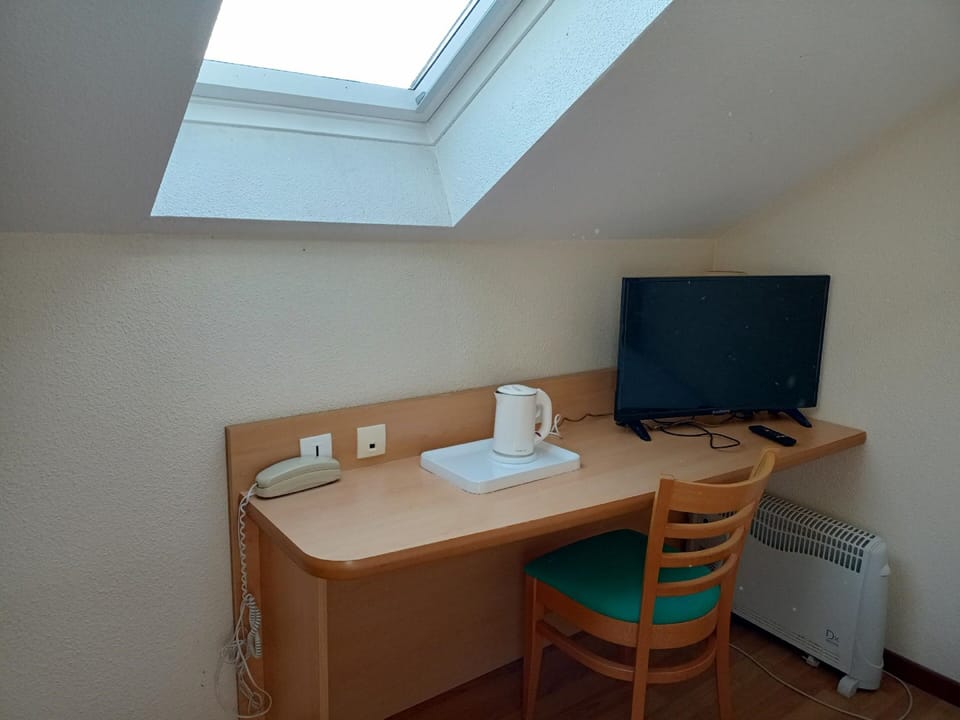 Room, 2 Twin Beds (Next Generation) | Premium bedding, in-room safe, desk, laptop workspace