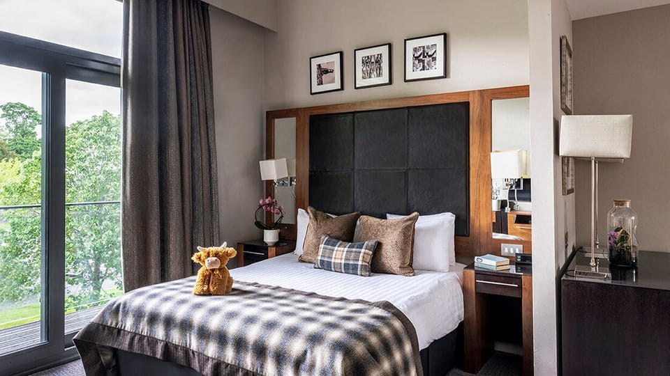 Executive Double Room | Premium bedding, in-room safe, individually decorated