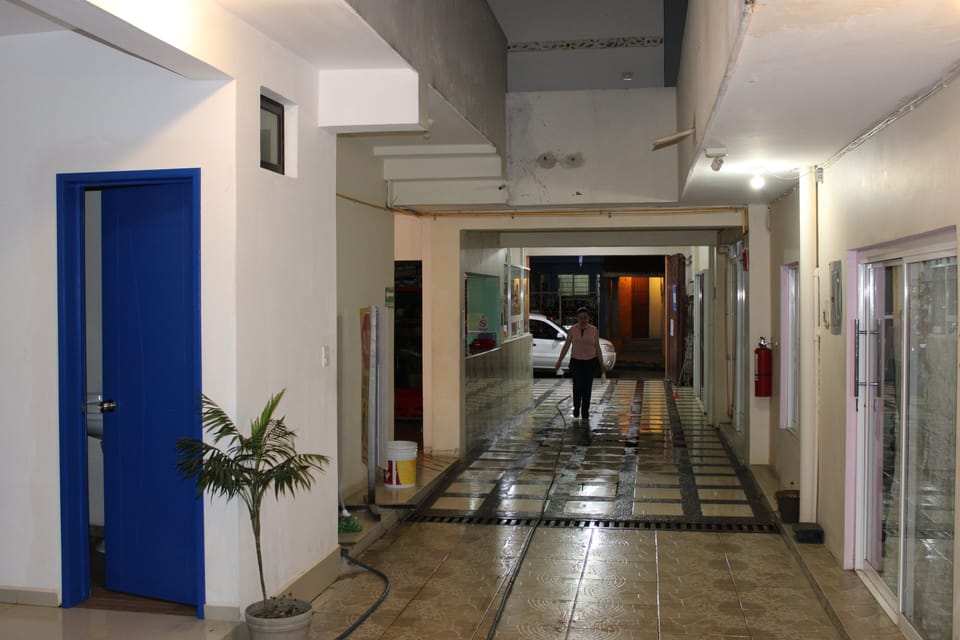 32-inch flat-screen TV with cable channels, TV, pay movies