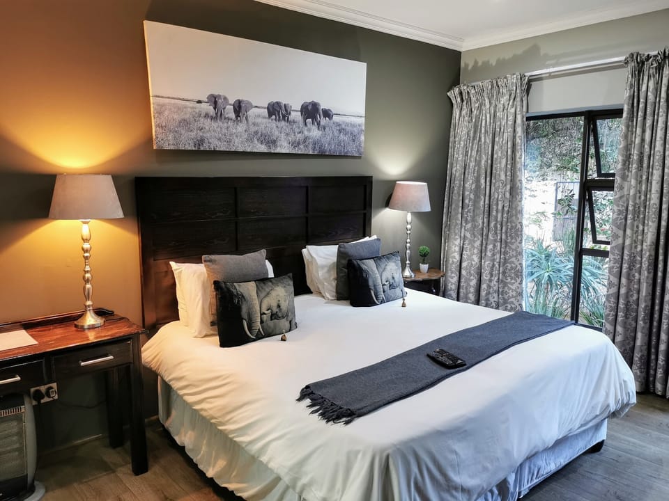 Deluxe Double Room | Egyptian cotton sheets, premium bedding, Select Comfort beds