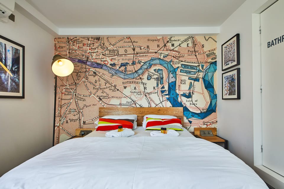 Double Room, Ensuite | Soundproofing, iron/ironing board, free WiFi, bed sheets
