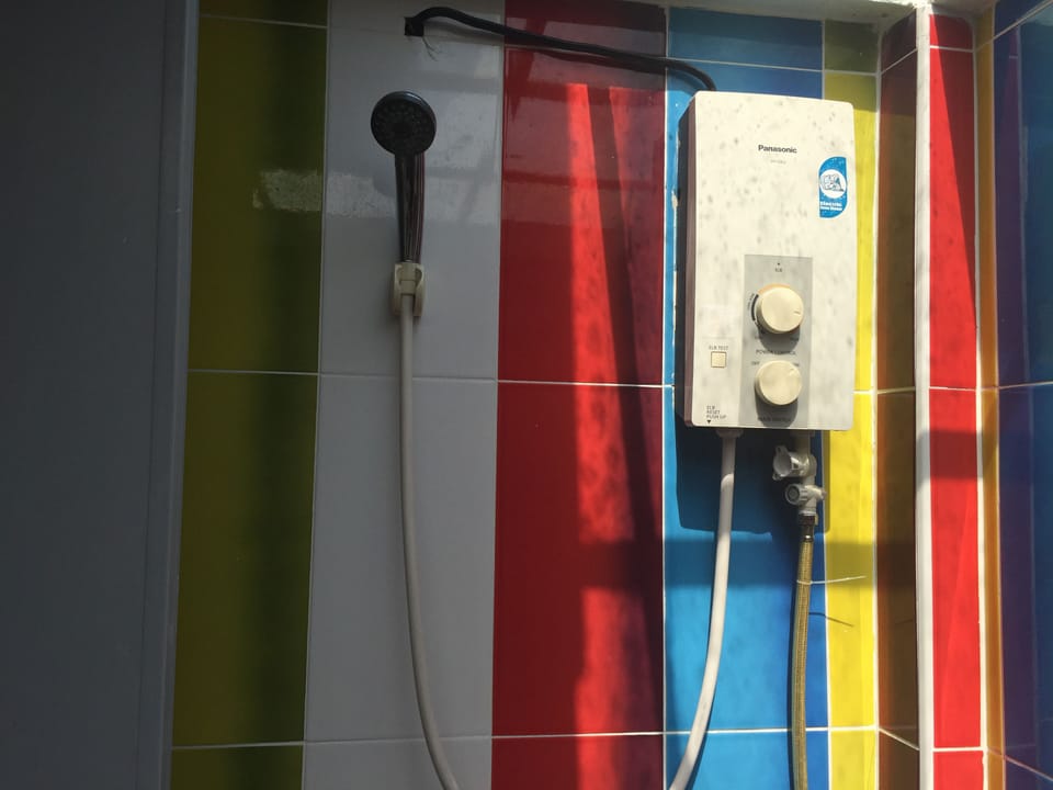 Comfort Room with Shower | Bathroom shower