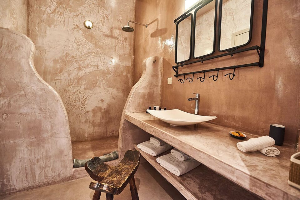 Shower, free toiletries, hair dryer, bathrobes