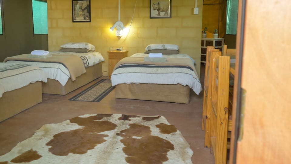 Luxury Tent, Ensuite | In-room safe, bed sheets