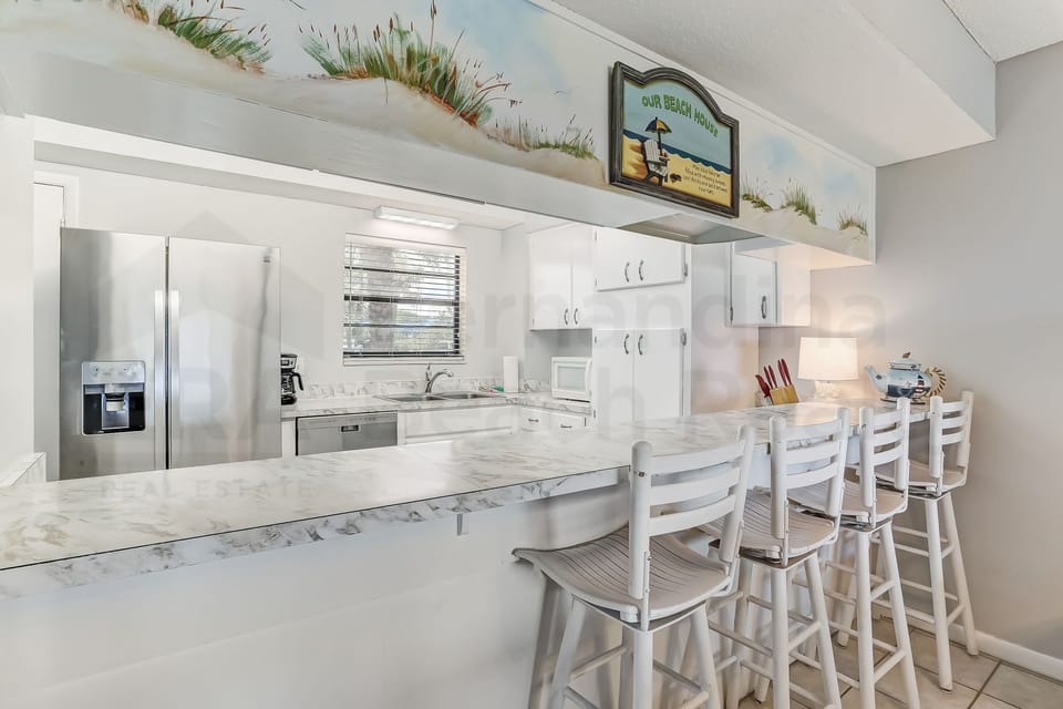 Condo, 2 Bedrooms | Private kitchen | Full-size fridge, microwave, oven, stovetop