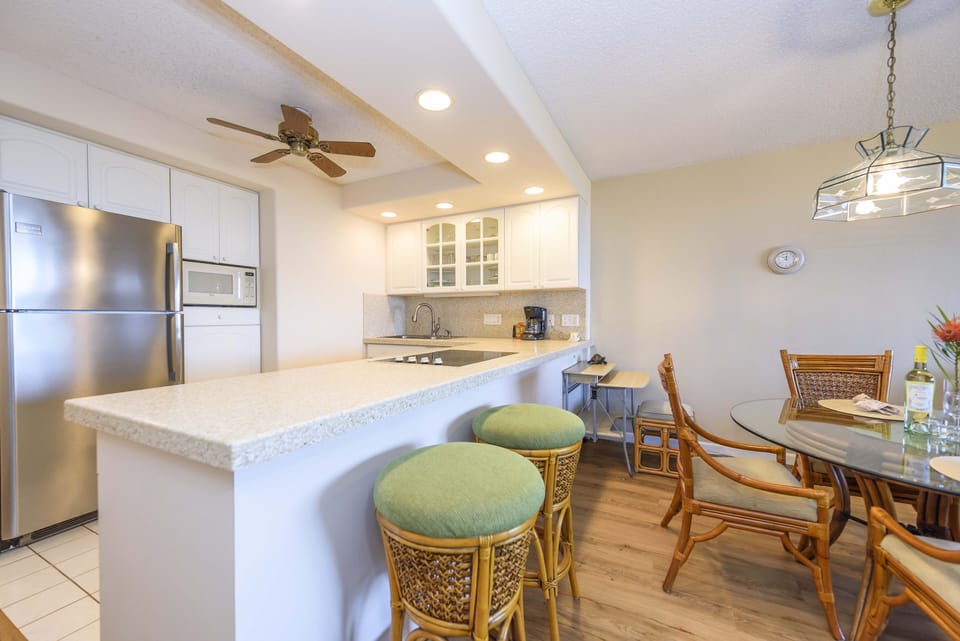 Condo, 1 Bedroom | Private kitchen | Coffee/tea maker, full-size fridge, microwave, oven