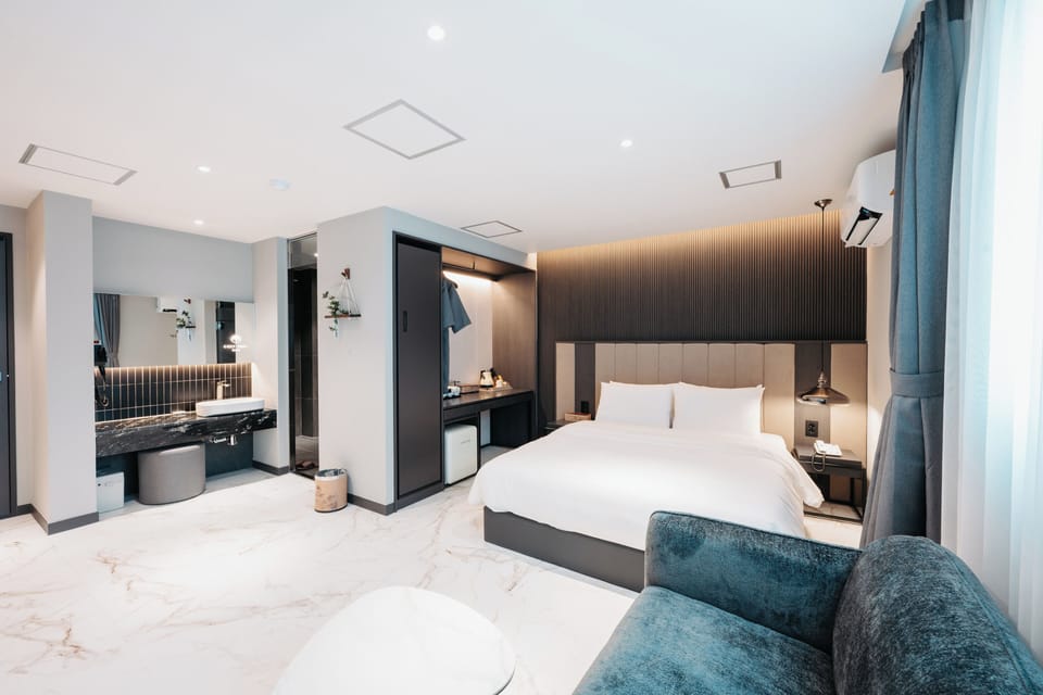 Premier Deluxe | Free WiFi