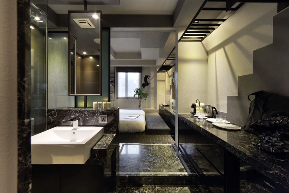 Standard Twin Room, 2 Twin Beds | Bathroom | Shower, hair dryer, towels
