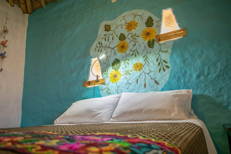 Junior Suite | In-room safe, desk, bed sheets