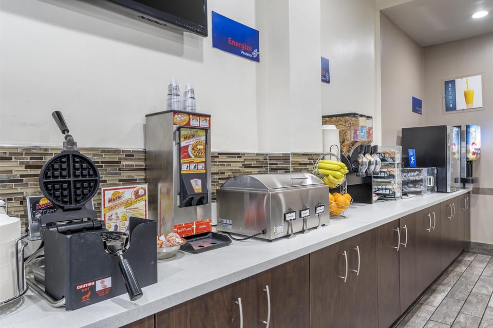 Free continental breakfast