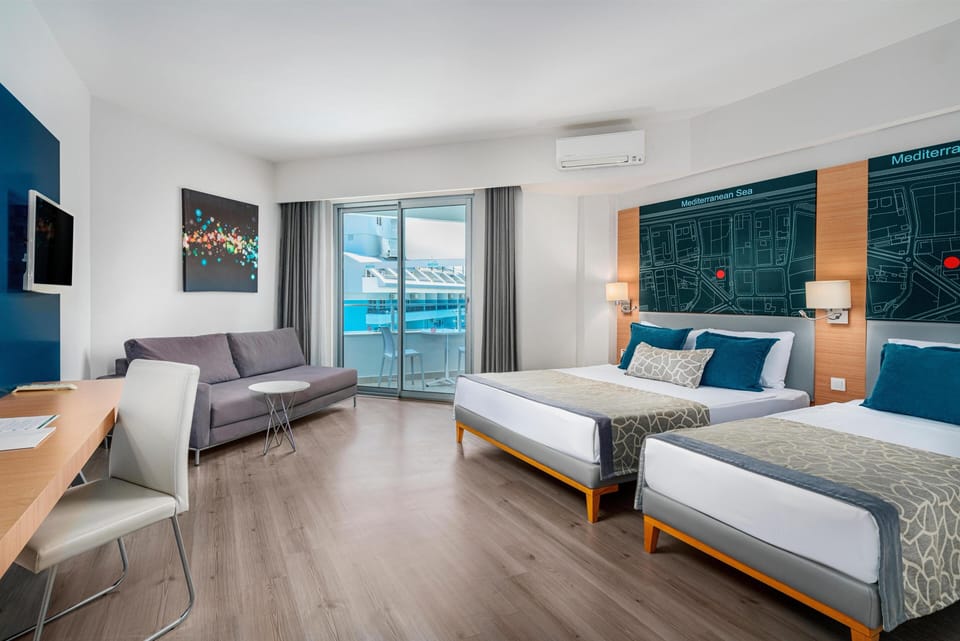 Minibar, desk, WiFi, bed sheets