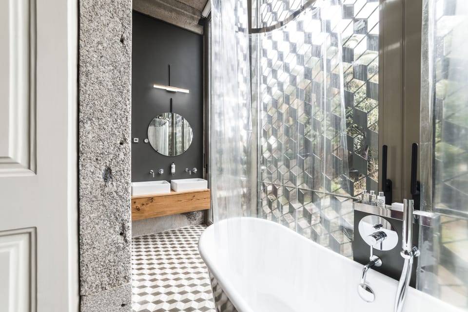 Luxury Studio, 1 Bedroom, Garden View, Garden Area | Deep soaking bathtub