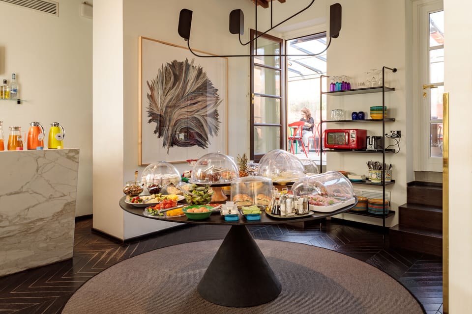 Daily buffet breakfast for a fee