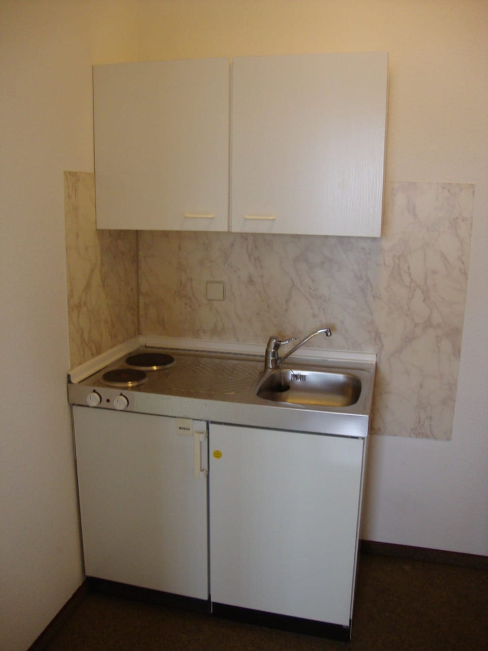 Twin Room | Private kitchenette