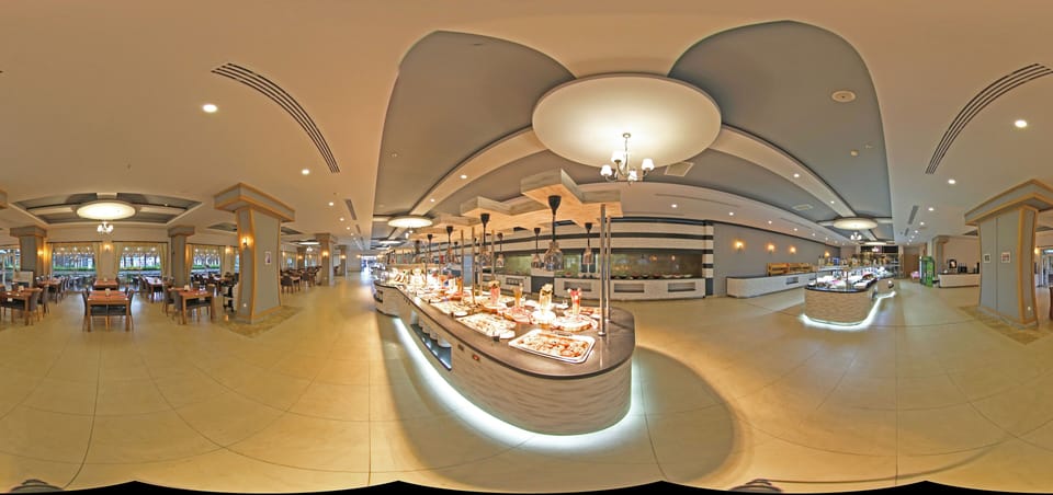 4 restaurants, dinner served