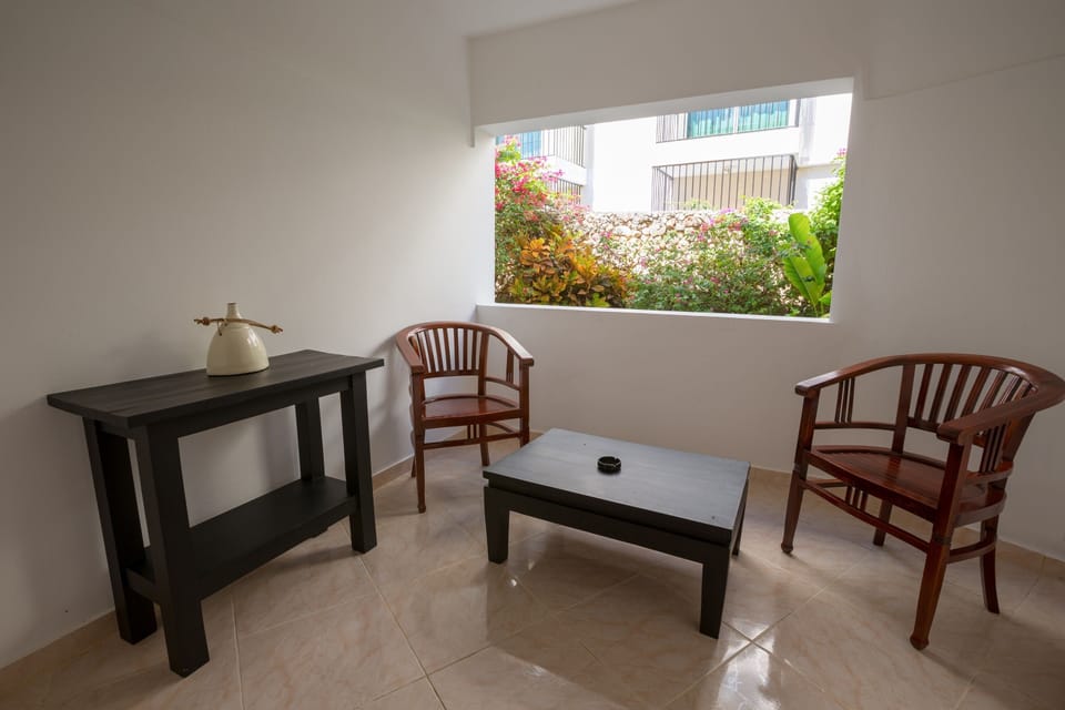 Economy Double Room | In-room safe, desk, soundproofing, free WiFi