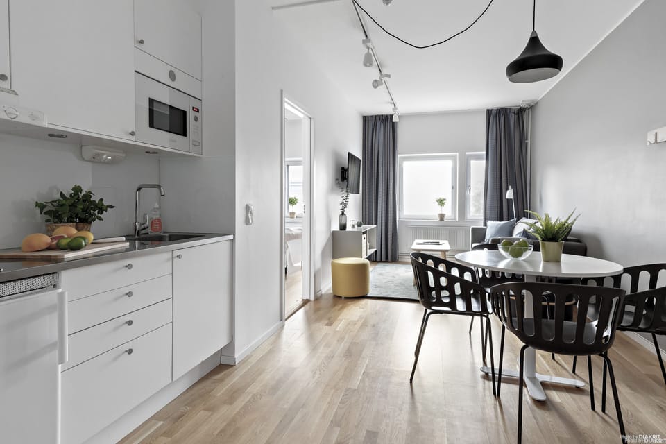 1 bedroom apartment for 3 | Private kitchenette | Fridge, microwave, stovetop, coffee/tea maker