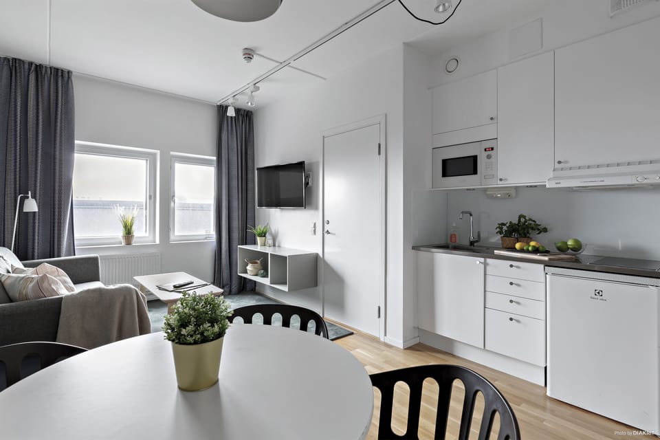 1 bedroom apartment for 3 | Living area | 40-inch flat-screen TV with cable channels, TV
