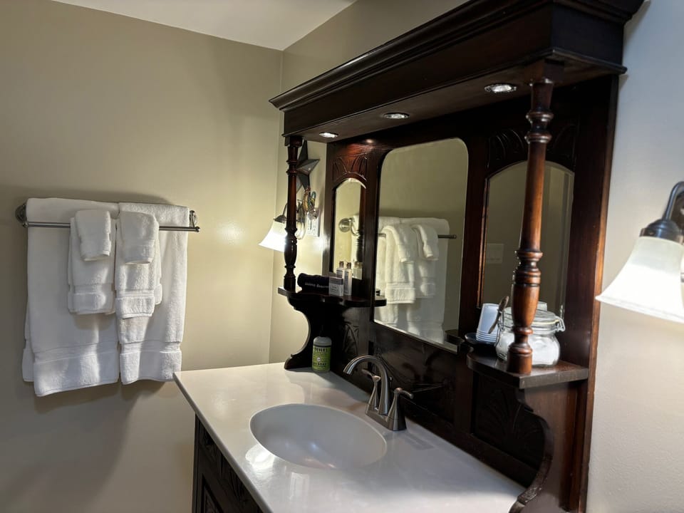 Superior Double Room, Private Bathroom (Carson Farmhouse) | Bathroom