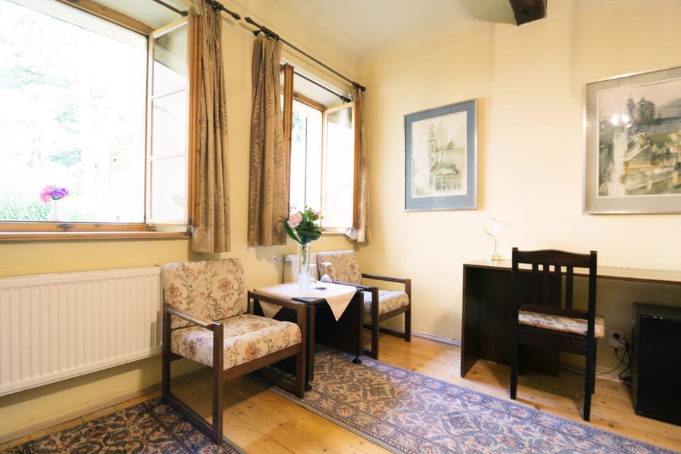 Classic Double Room, Accessible | 9 bedrooms, minibar, desk, free WiFi