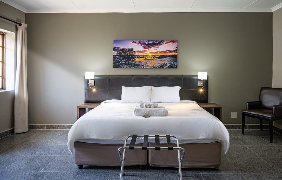 1 bedroom, premium bedding, in-room safe, free WiFi